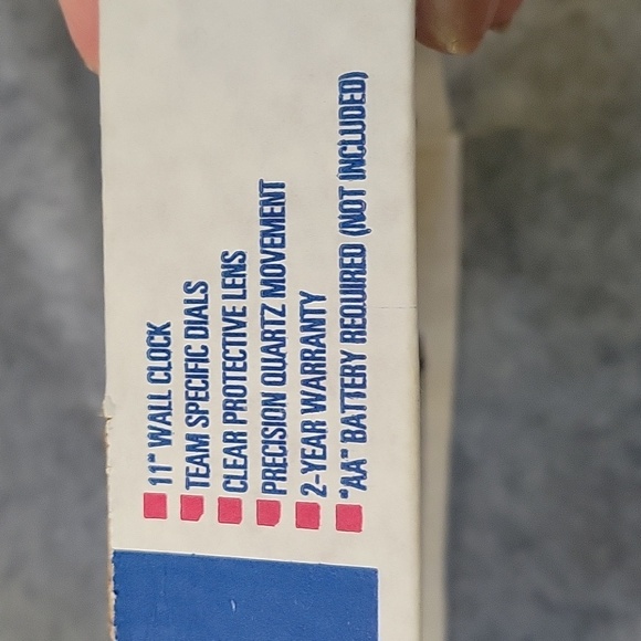 Spartus 11" Wall Clock, Bears, NEW - Picture 4 of 5